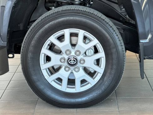 Certified 2024 Toyota Tacoma SR5 AWD/4WD image 24