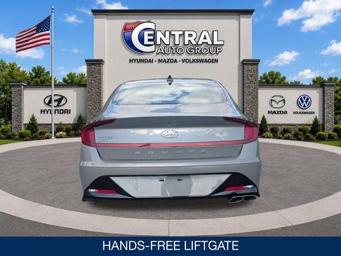 Used 2023 Hyundai Sonata SEL FWD image 13