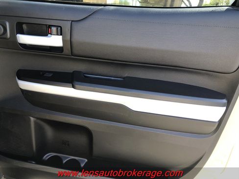 Used 2019 Toyota Tundra SR5 w/ SR5 Upgrade Package image 20