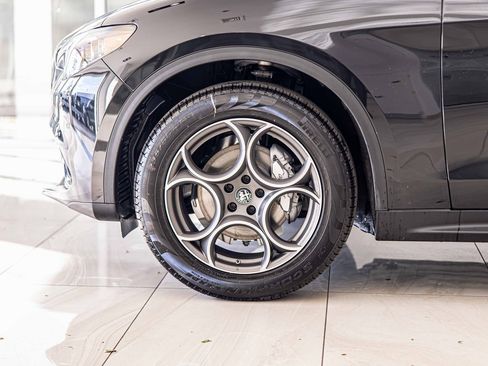 New 2025 Alfa Romeo Stelvio Sprint image 8