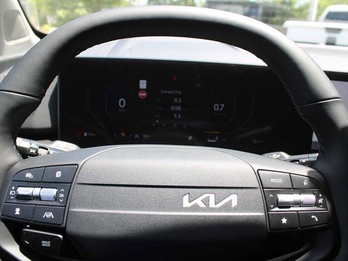 New 2026 Kia Sportage SX image 29