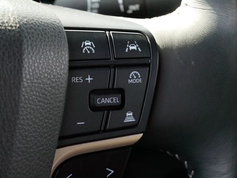 Certified 2024 Toyota Crown XLE image 26