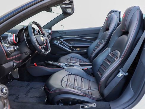 Certified 2021 Ferrari F8 Tributo image 53