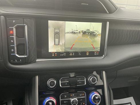 Used 2024 GMC Yukon Denali w/ Advanced Technology Package image 30