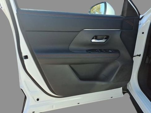 New 2025 Nissan Kicks SR w/ SR Premium Package image 15