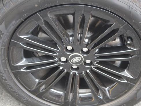 Used 2025 Land Rover Range Rover Evoque S image 9