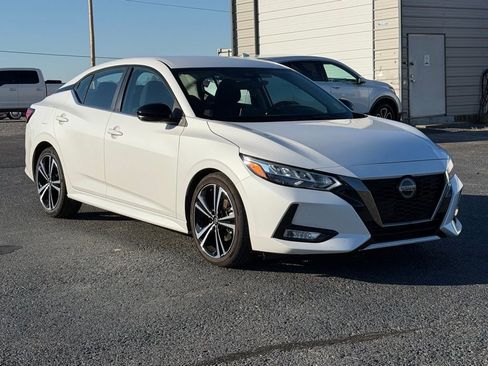 Used 2023 Nissan Sentra SR image 2