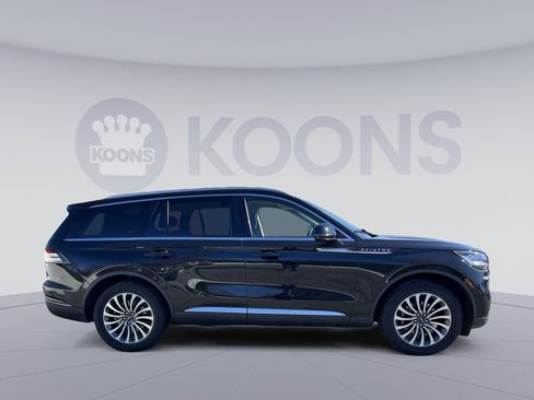 Used 2024 Lincoln Aviator AWD w/ Premium Package image 8
