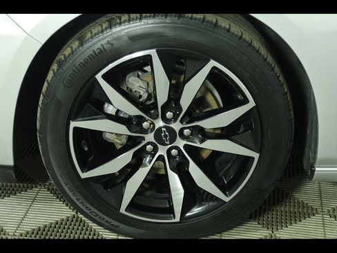 Used 2022 Chevrolet Malibu RS FWD image 9