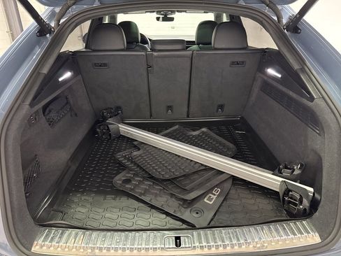 Used 2023 Audi Q8 Prestige w/ Prestige Package image 42