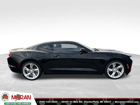 Used 2022 Chevrolet Camaro LT w/ Technology Package image 6