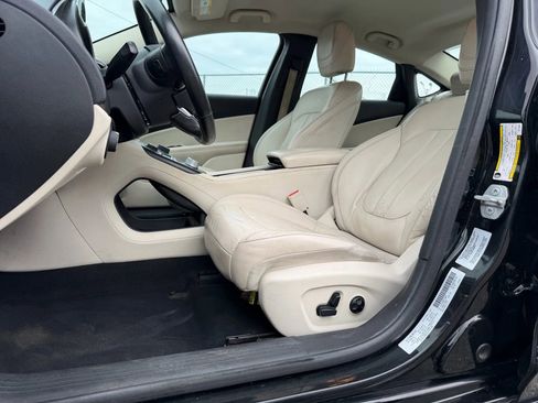 Used 2015 Chrysler 200 C w/ Navigation & Sound Group I image 11