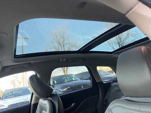 Used 2025 Lincoln Corsair Grand Touring image 41