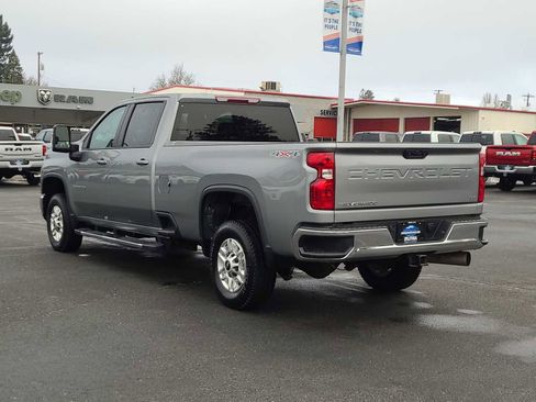 Used 2025 Chevrolet Silverado 2500 LT w/ Convenience Package image 12