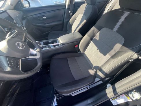 Used 2025 Nissan Sentra SV image 30