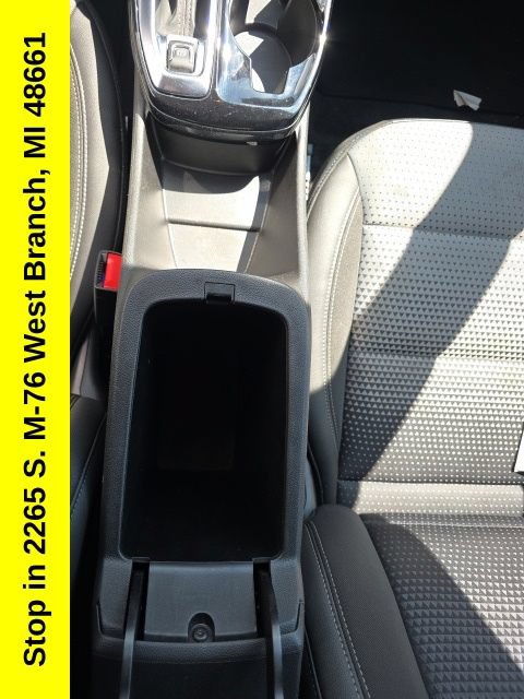 Used 2025 Chevrolet Trax LT FWD image 27