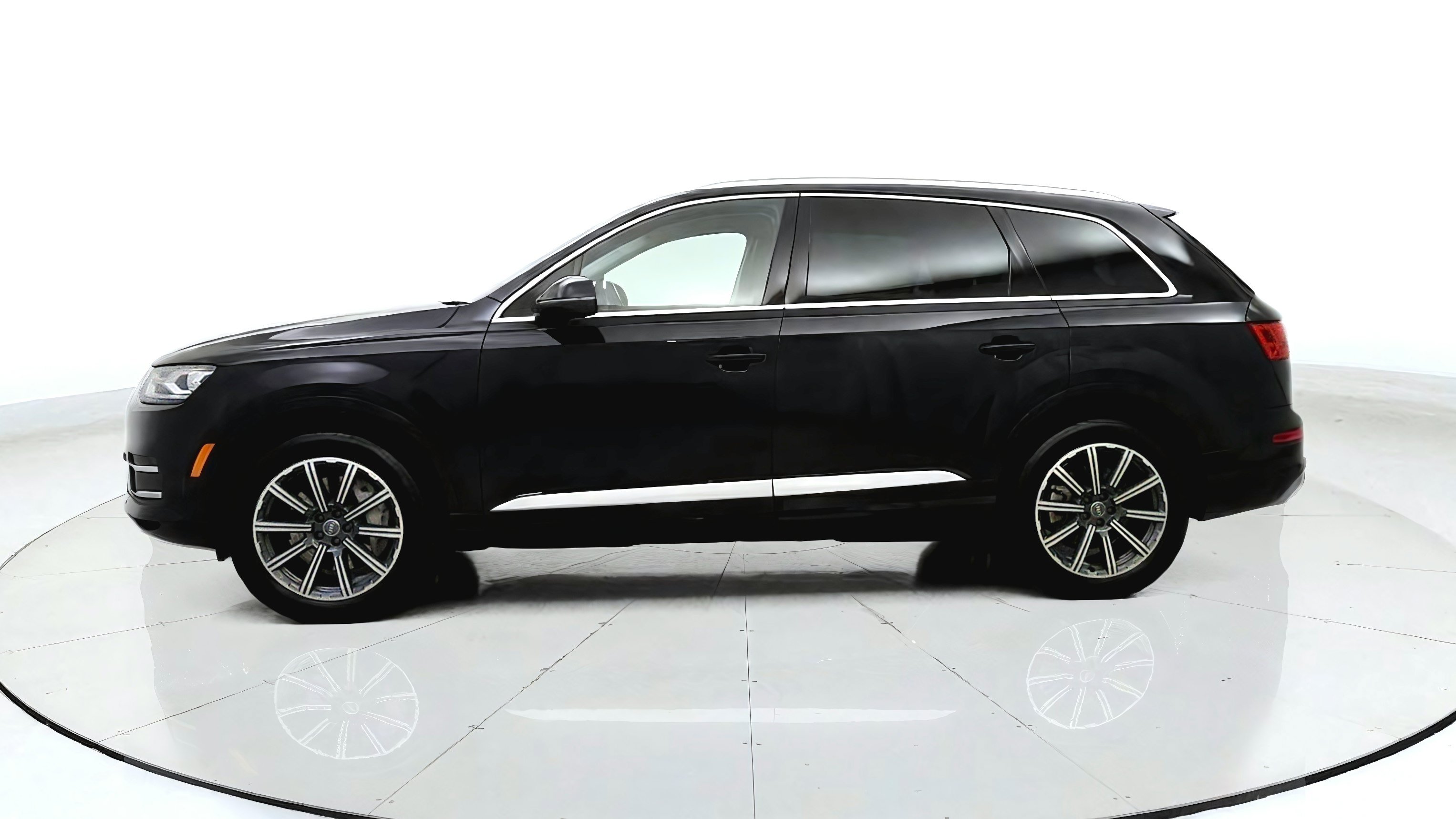 Used 2017 Audi Q7 3.0T Premium Plus AWD/4WD image 4