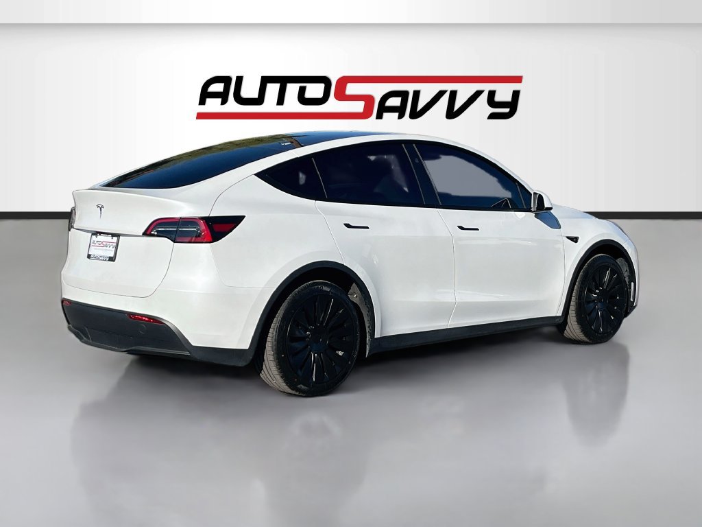 Used 2025 Tesla Model Y Long Range RWD image 7
