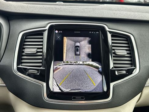 Certified 2024 Volvo XC90 T8 Plus AWD/4WD image 19
