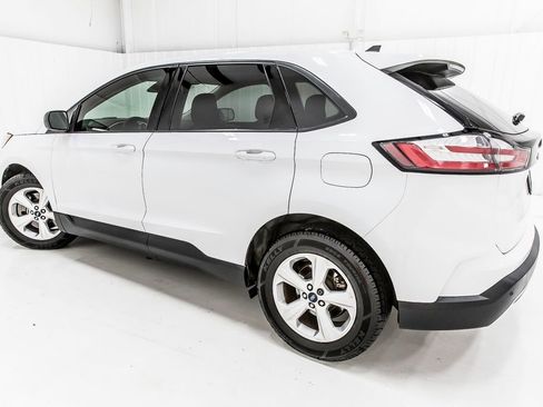 Used 2021 Ford Edge SE FWD image 4