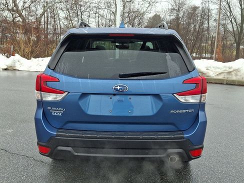 Used 2022 Subaru Forester Limited w/ Popular Package #3 image 6