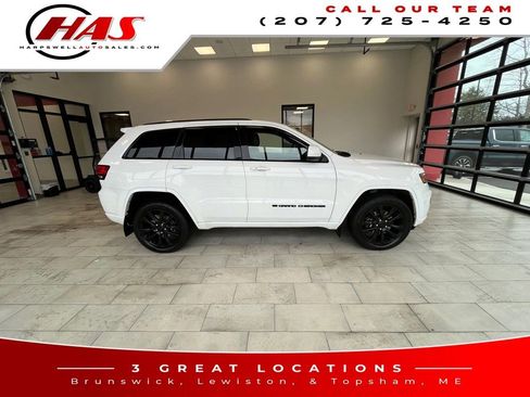 Used 2022 Jeep Grand Cherokee Laredo X image 7