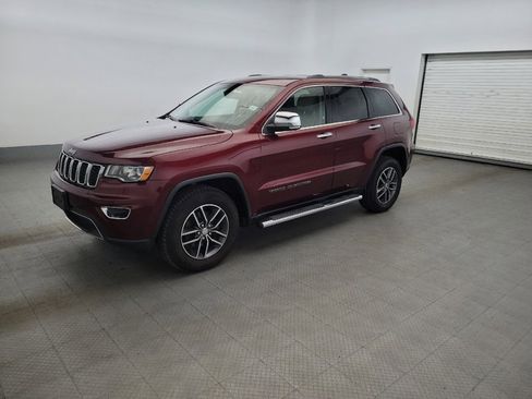 Used 2018 Jeep Grand Cherokee Limited AWD/4WD image 2
