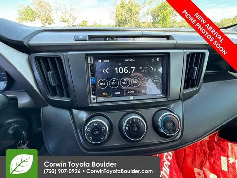 Used 2014 Toyota RAV4 LE FWD image 10