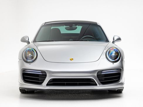 Used 2017 Porsche 911 Turbo S image 4