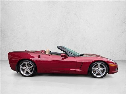 Used 2005 Chevrolet Corvette w/ Preferred Equipment Group image 4