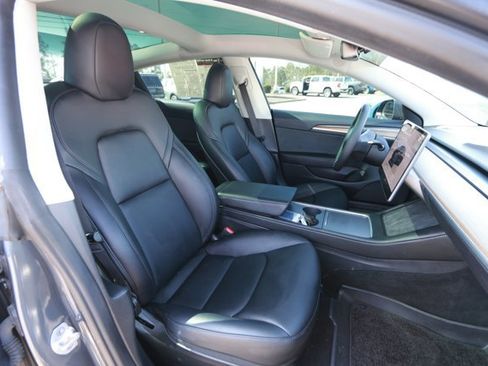 Used 2023 Tesla Model 3 Standard Range image 24