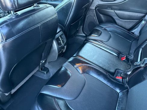 Used 2022 Jeep Cherokee Trailhawk w/ Premium Leather Package image 4