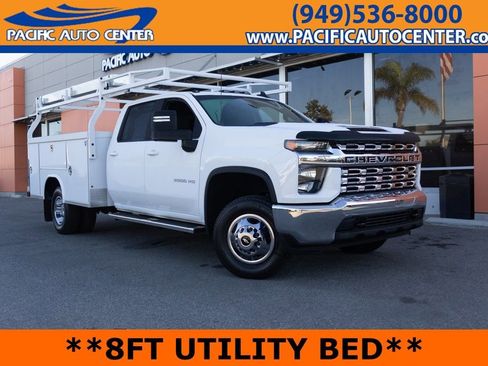 Used 2022 Chevrolet Silverado 3500 LT RWD image 1