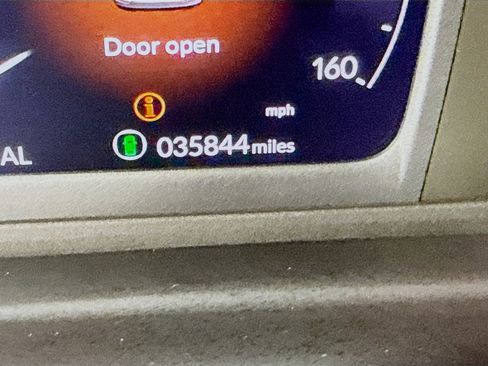 Used 2024 Honda Accord Touring image 12