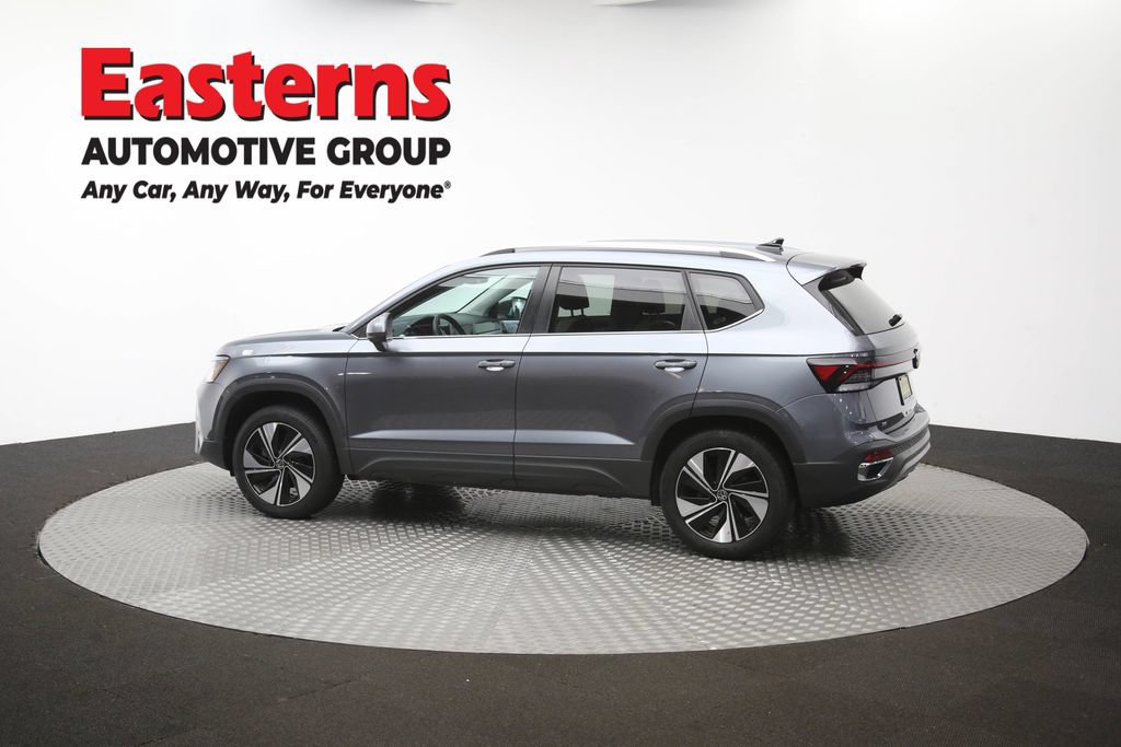 Used 2025 Volkswagen Taos SE AWD/4WD image 61
