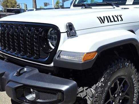 New 2025 Jeep Gladiator Willys image 7