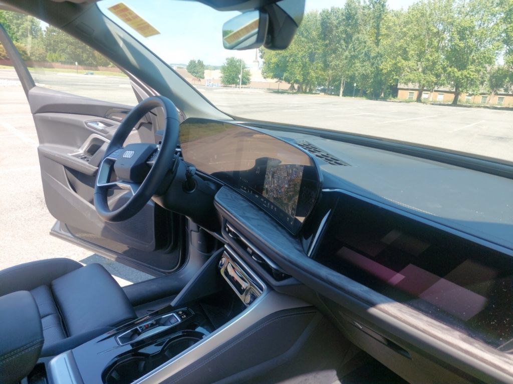 Used 2025 Audi Q5 Prestige AWD/4WD image 31