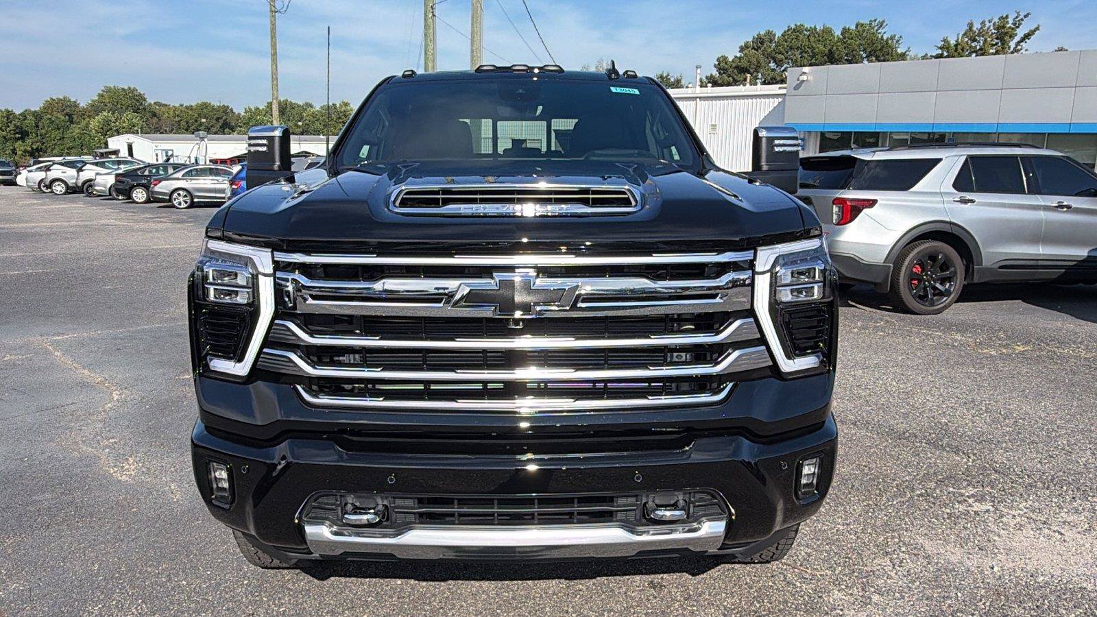 New 2026 Chevrolet Silverado 2500 High Country w/ High Country Premium Package AWD/4WD image 2