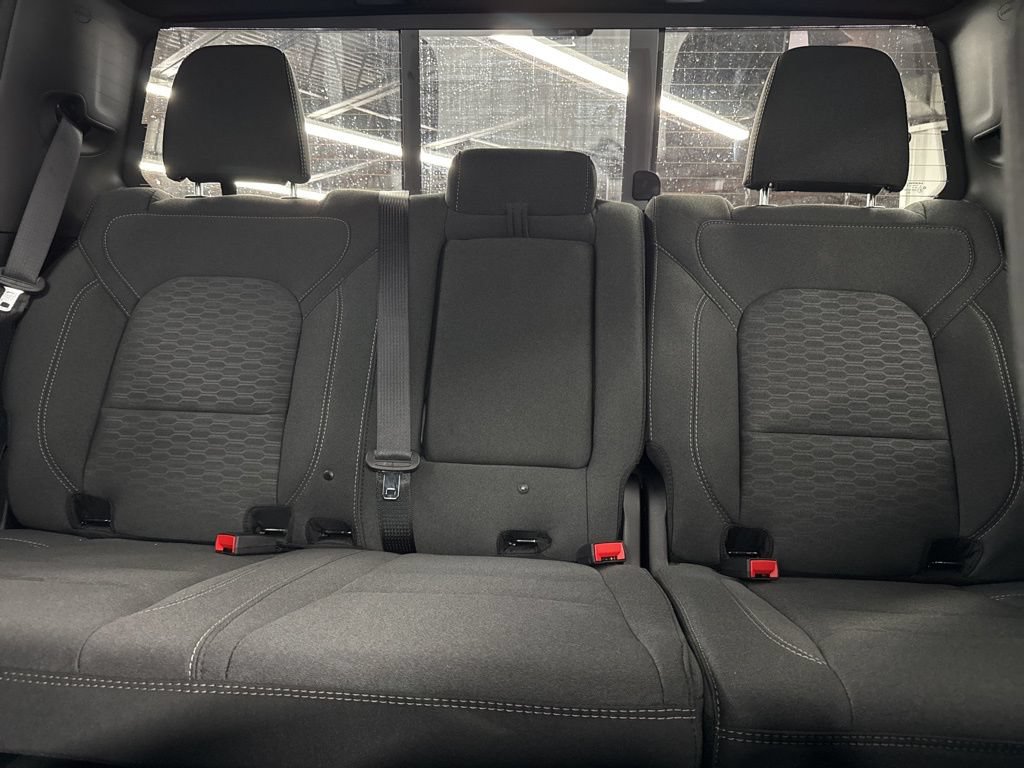 New 2026 RAM 1500 4x4 Crew Cab image 21