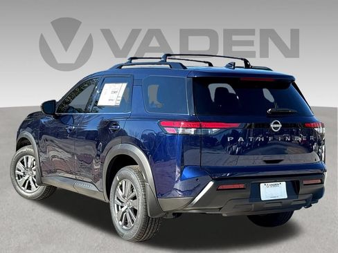 New 2026 Nissan Pathfinder Platinum w/ Cargo Package FWD image 27
