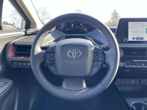 Used 2024 Toyota Prius Prime Premium image 18