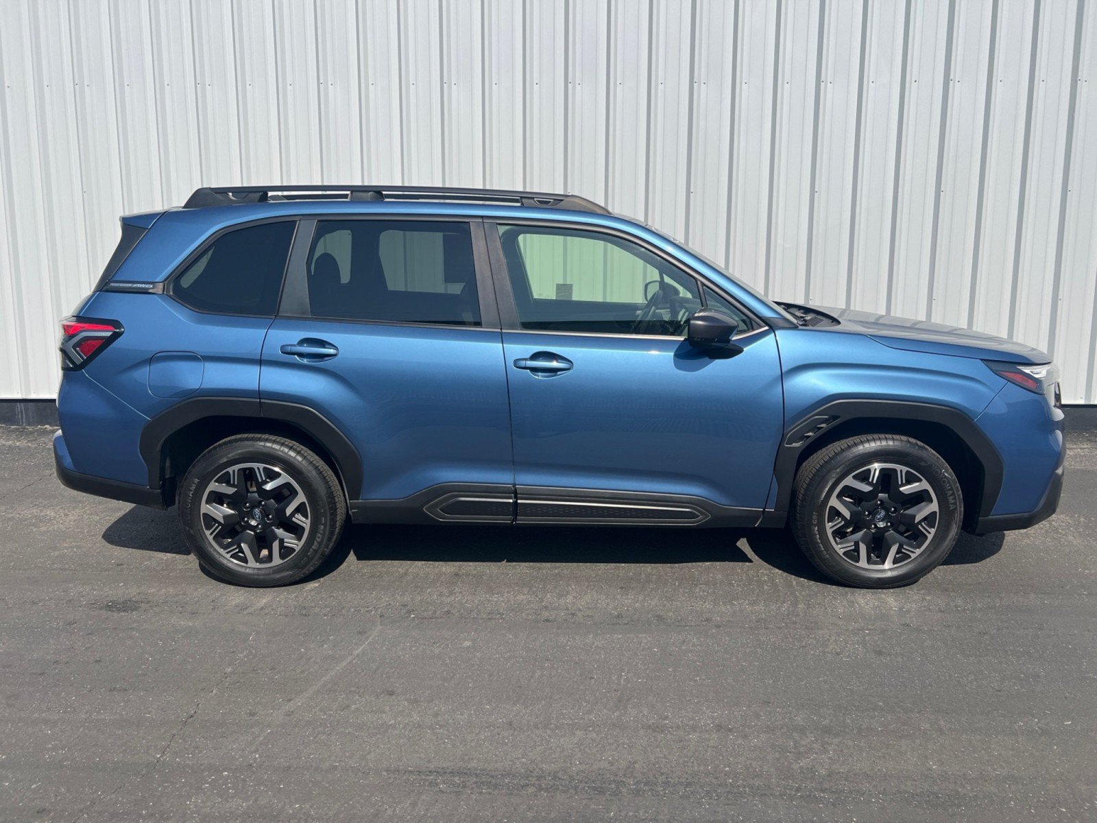 Used 2025 Subaru Forester Premium AWD/4WD image 7