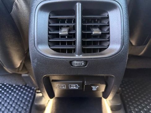 Used 2022 Jeep Cherokee Trailhawk w/ Sun & Sound Group AWD/4WD image 24
