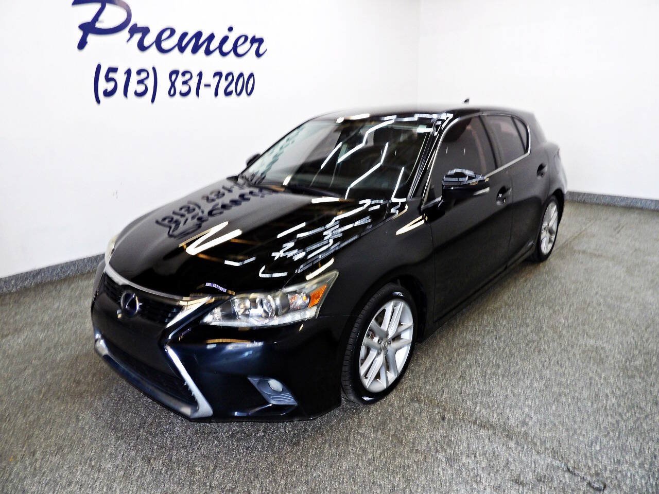 Used 2016 Lexus CT 200h w/ Accessory Package 2 FWD image 1