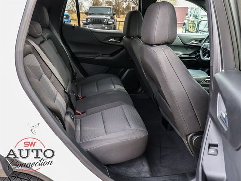 Used 2025 Chevrolet Equinox LT image 17