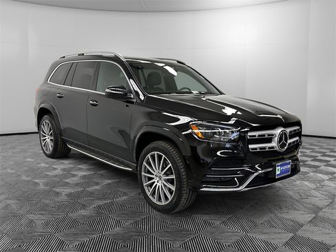 Used 2022 Mercedes-Benz GLS 580 4MATIC image 5