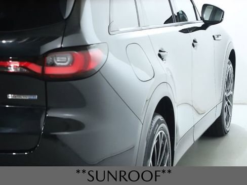 Certified 2025 MAZDA CX-70 Plug-In Hybrid w/ Premium Pkg image 17