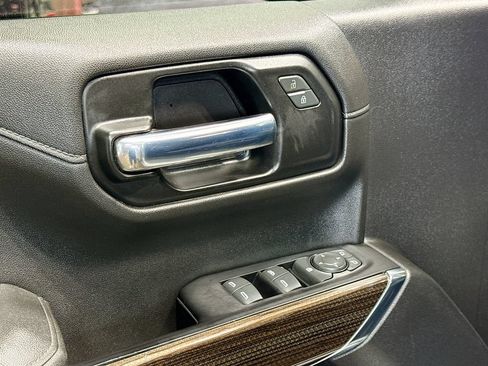 Used 2020 Chevrolet Silverado 1500 LT Trail Boss AWD/4WD image 18