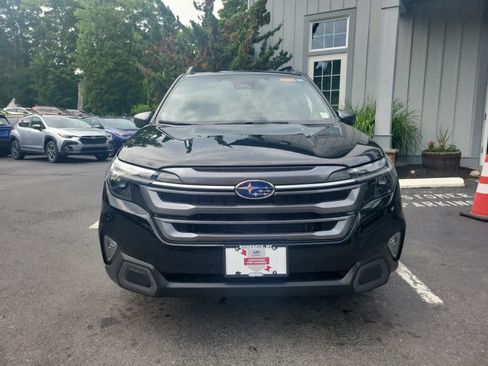 Certified 2025 Subaru Forester Limited AWD/4WD image 9