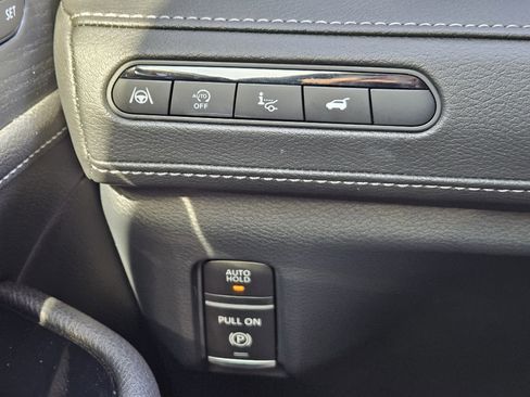 Used 2025 INFINITI QX80 Sensory image 21